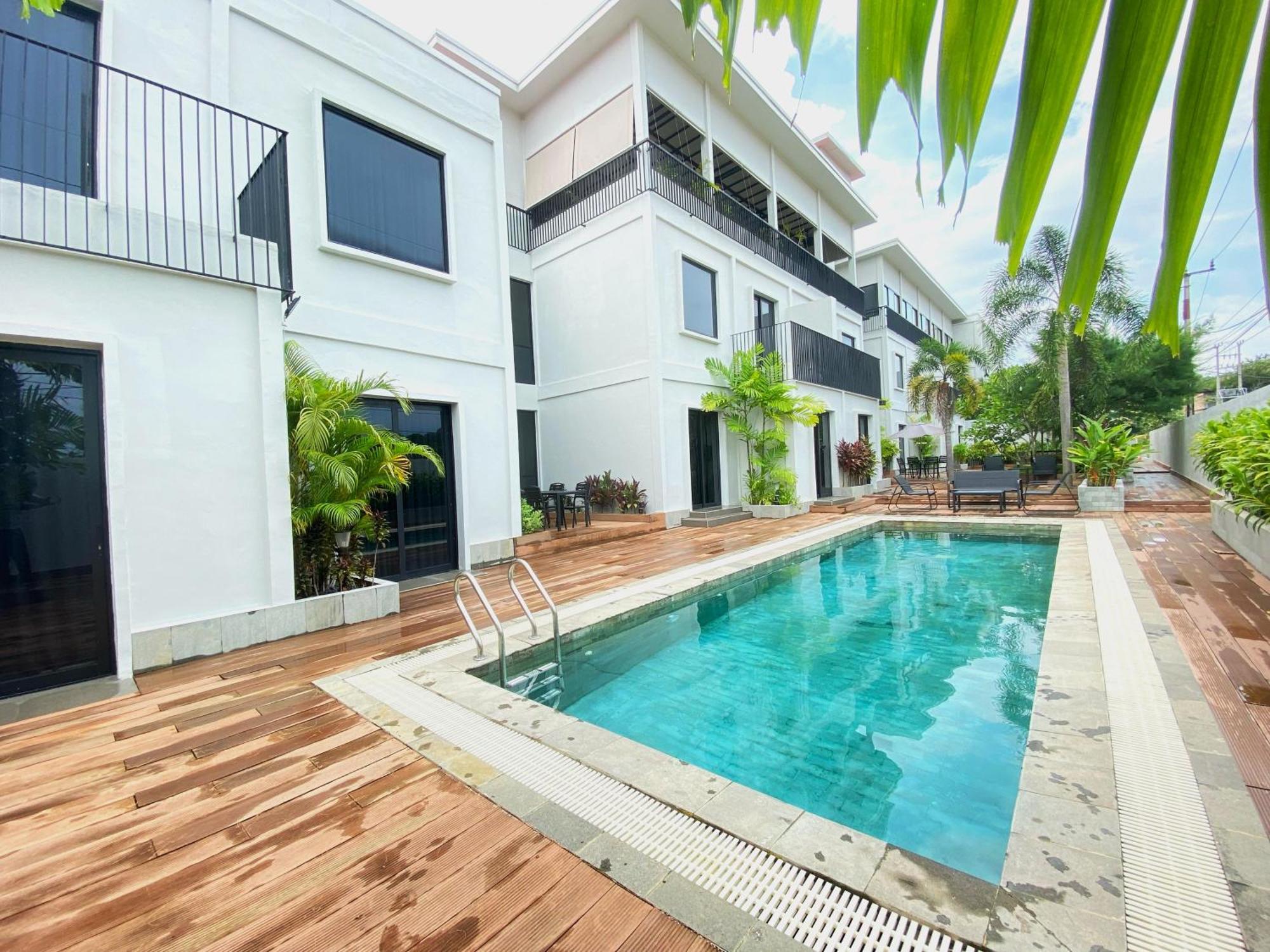 Onyx Hotel & Villa Tanjunguban Dış mekan fotoğraf
