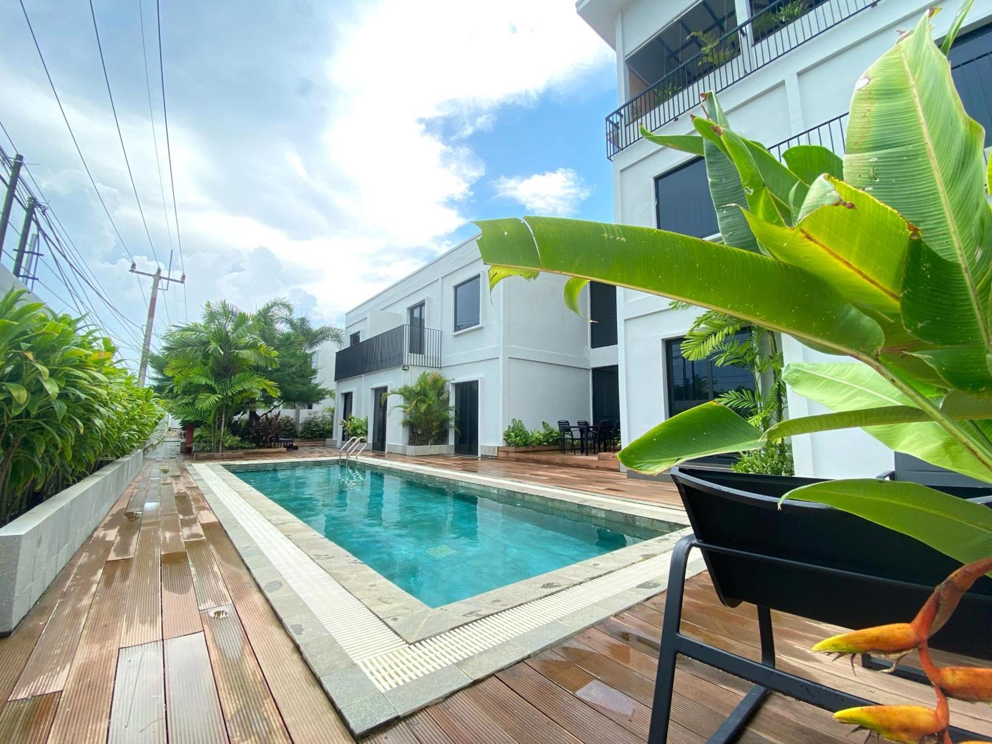 Onyx Hotel & Villa Tanjunguban Dış mekan fotoğraf